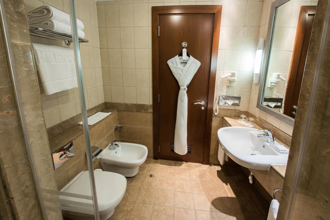 Al Rawda Arjaan By Rotana, 4*